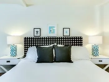 Calla Lily Inn Palm Springs