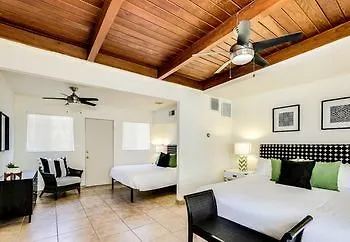 Calla Lily Inn Palm Springs 2*,